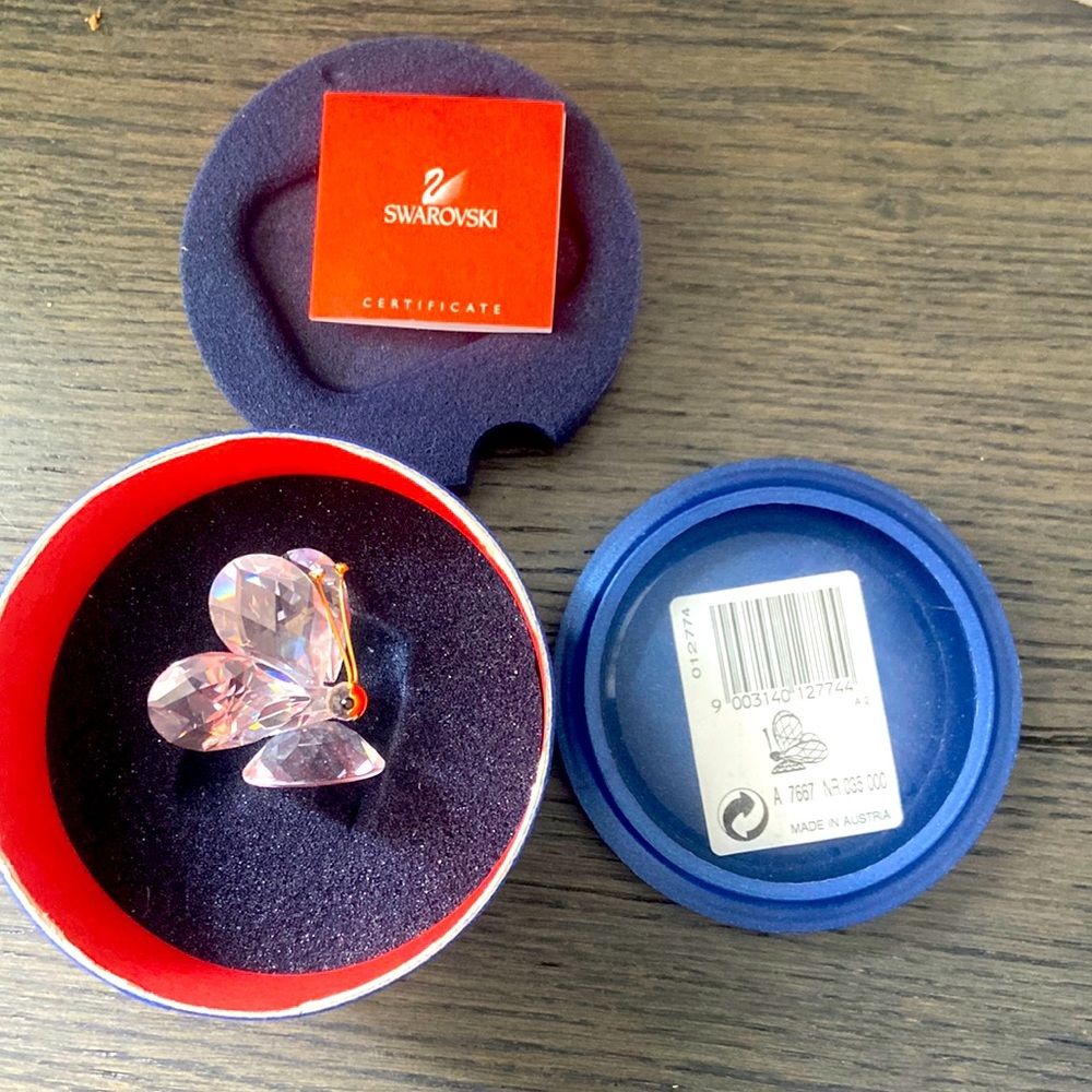 Swarovski Crystal Butterfly Original box w Certificate A7667 NR035000 012774